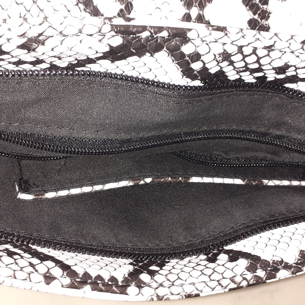WILD (SNAKE) SHOULDER BAG! - Picture 4 of 6